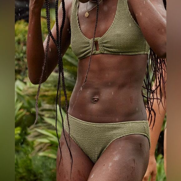 NWT Aerie FULL SET Shimmery Crinkle Ring Scoop Top + Full Coverage Bottom Olive - Picture 1 of 4